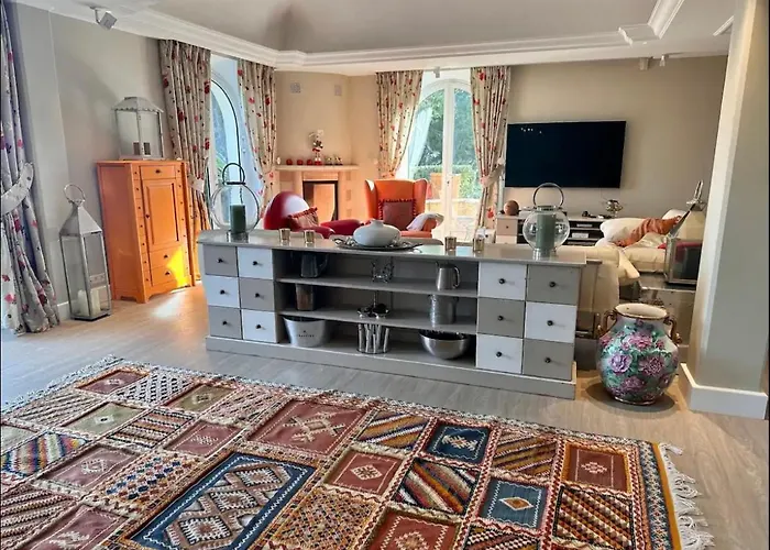 Cap D'antibes Sea View Villa *